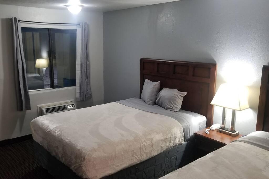 סטילווטר Hotel 2 Queens Beds Hotel Room 127 מראה חיצוני תמונה